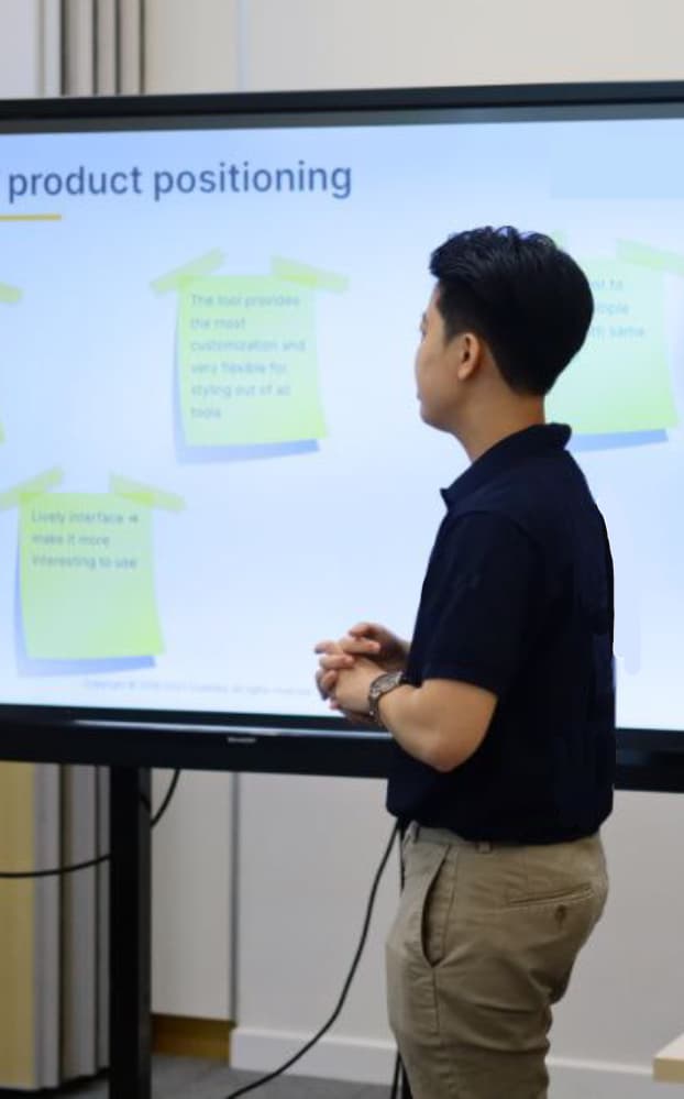 Mikey Tao presenting product positioning